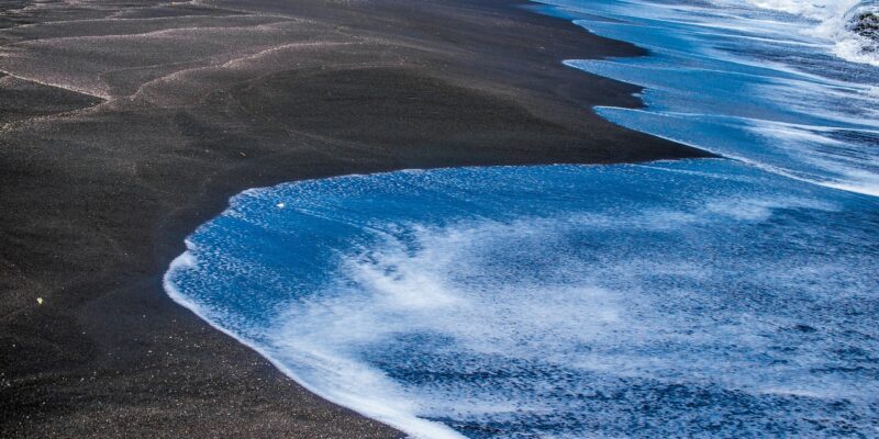 Einsamen Strände in Neapel