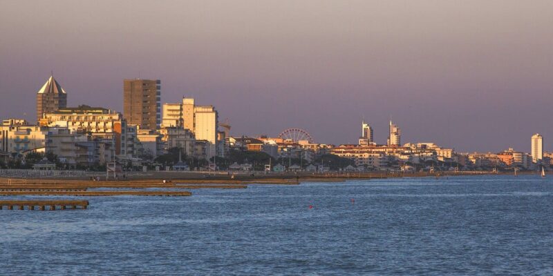 Wie Lang ist der Jesolo Strand?