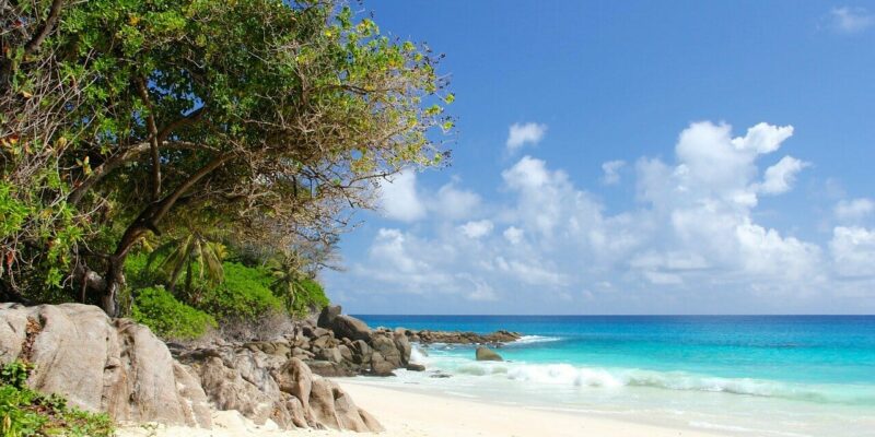 Wie lange fliegt man zu den Seychellen?