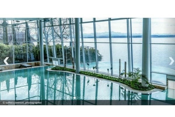 Sich in der Badewelt erholen